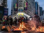 aktivis-pro-demokrasi-hong-kong-2.jpg