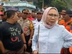aktivis-ratna-sarumpaet-beradu-mulut-dengab-kapolres-simalungun-akbp-marudut_20180702_175035.jpg