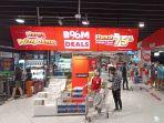 aktivitas-belanja-boom-deals-di-toko-ace.jpg