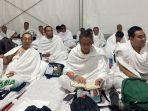 aktivitas-jemaah-haji-di-tenda-arafah.jpg