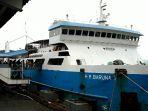aktivitas-kapal-ferry.jpg