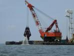 aktivitas-reklamasi-di-pulau-g-jakarta-utara_20160704_072233.jpg