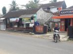 aktivitas-warga-di-karangnunggal-tasikmalaya-pasca-gempa_20171216_121607.jpg