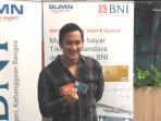 aktor-tora-sudiro-saat-peresmian-stasiun-bni-city-senin-812018_20180108_150457.jpg