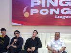 aktor-yang-juga-presenter-deddy-mahendra-desta-kedua-dari-kiri-saat-hadir-dalam-konferensi-pers.jpg