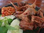 alas-cobek-puyuh-goreng_20150515_105849.jpg