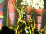 albert-hammond-jr-tampil-di-we-the-fest-2018_20180721_080550.jpg