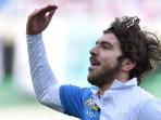 alberto-paloschi-merayakan-golnya_20160127_195855.jpg