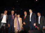 alberto-xp-carlos-berjas-hitam-saat-bersama-bj-habibie-88.jpg