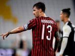 alessio-romagnoli-saat-mengatur-rekan-rekannya-di-pertandingan-ac-milan.jpg