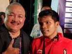 alex-noerdin-dan-atlet-m-hinayah_20180828_111016.jpg