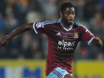 alex-song-west-ham_20141104_034318.jpg