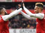 alexandre-lacazette-dan-pierre-emerick-aubameyang_20180924_022701.jpg