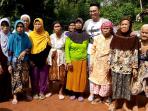 alfian-kadang-belajar-dari-pemulung-janda-lanjut-usia_20160731_222512.jpg