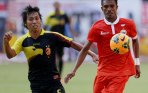 alfin-tuasalamony-giring-bola-dibayangi-asri-akbar_20150112_113536.jpg
