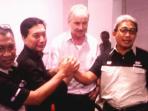alfred-riedl-bersama-manajemen-psm_20150115_173319.jpg