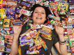ali-smith-dan-snack.jpg