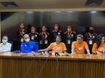 aliansi-buruh-menggelar-peringatan-hari-buruh-sedunia-gbk-nih3.jpg