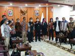 aliansi-gerakan-rakyat-tutup-pt-toba-pulp-lestari-tpl-menemui-wakil-ketua-dpd-ri.jpg
