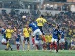 alie-sesay-membela-lee-man-fc-klub-asal-hong-kong-yang-sudah-menanti-pemenang-psm-vs-bali-united.jpg