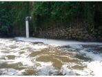 aliran-sungai-yang-tercemar-limbah-di-kawasan-jalan-nanjung_20180429_155905.jpg