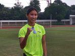 alter-lari-gawang-putri-indonesia-emilia-nova-saat-ditemui-di-stadion-madya.jpg