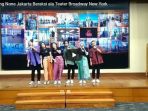 alumni-abang-none-jakarta-beraksi-ala-teater-broadway-new-york_20180809_121008.jpg