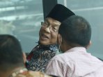 am-fatwa-datangi-kpk-konfirmasi-penangkapan-ketua-dpd_20160917_155646.jpg
