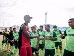amido-balde-resmi-pamit-dari-persebaya-surabaya.jpg