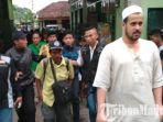 amiruddin-pria-asal-sumatera-utara-yang-bernadzar-jalan-kaki-menuju-banyuwangi.jpg