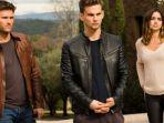 ana-de-armas-scott-eastwood-dan-freddie-thorp-dalam-overdrive-2017.jpg