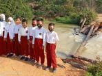 anak-sekolah-di-desa-pangkalan-gondai-kabupaten-pelalawan.jpg