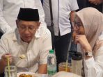 anas-urbaningrum-bersama-kerabat-usai-bebas_20230412_053028.jpg