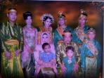andi-akbar-singke-alias-puang-cambang-dan-keluarga_20150425_080842.jpg