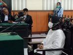 andi-merya-nur-sidang-perdana-di-kendari.jpg