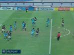 andi-setyo-berada-dalam-posisi-offside.jpg
