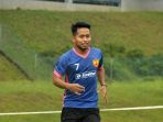 andik-vermansah-saat-berlatih-bersama-skuad-selangor-fa_20170519_200110.jpg