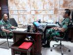 andika-dan-ksau-berbincang.jpg