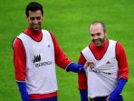 andres-iniesta-dan-sergio-busquets-lageeee_20170207_230259.jpg