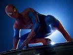 andrew-garfield-dalam-film-the-amazing-spider-man-2012.jpg