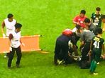 andri-muladi-terkapar-di-lapangan_20180711_174841.jpg