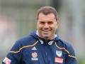 ange-postecoglou-tertawaaaaaa.jpg