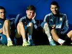 angel-di-maria-lionel-messi-sergio-aguero_20150620_103038.jpg