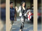angel-karamoy-memilih-untuk-tetap-bungkam_20151229_195011.jpg