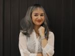 angelica-simperler-terlihat-jauh-lebih-muda-dari-usianya_20200123_185242.jpg