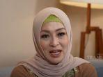 angelina-sondakh-sempat-membohongi-sang-ayah-saat-memakai-hijab-di-penjara.jpg