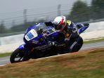 anggi-setiawan-pebalap-tim-yamaha-racing-indonesia-kelas-ap250.jpg