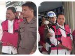 anggota-bpk-achsanul-qosasi-mengenakan-rompi-tahanan-tes.jpg
