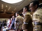 anggota-dpr-gelar-aksi-savedpr_20151215_181754.jpg