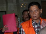 anggota-dprd-musi-banyuasin-ditahan-kpk_20150622_110914.jpg